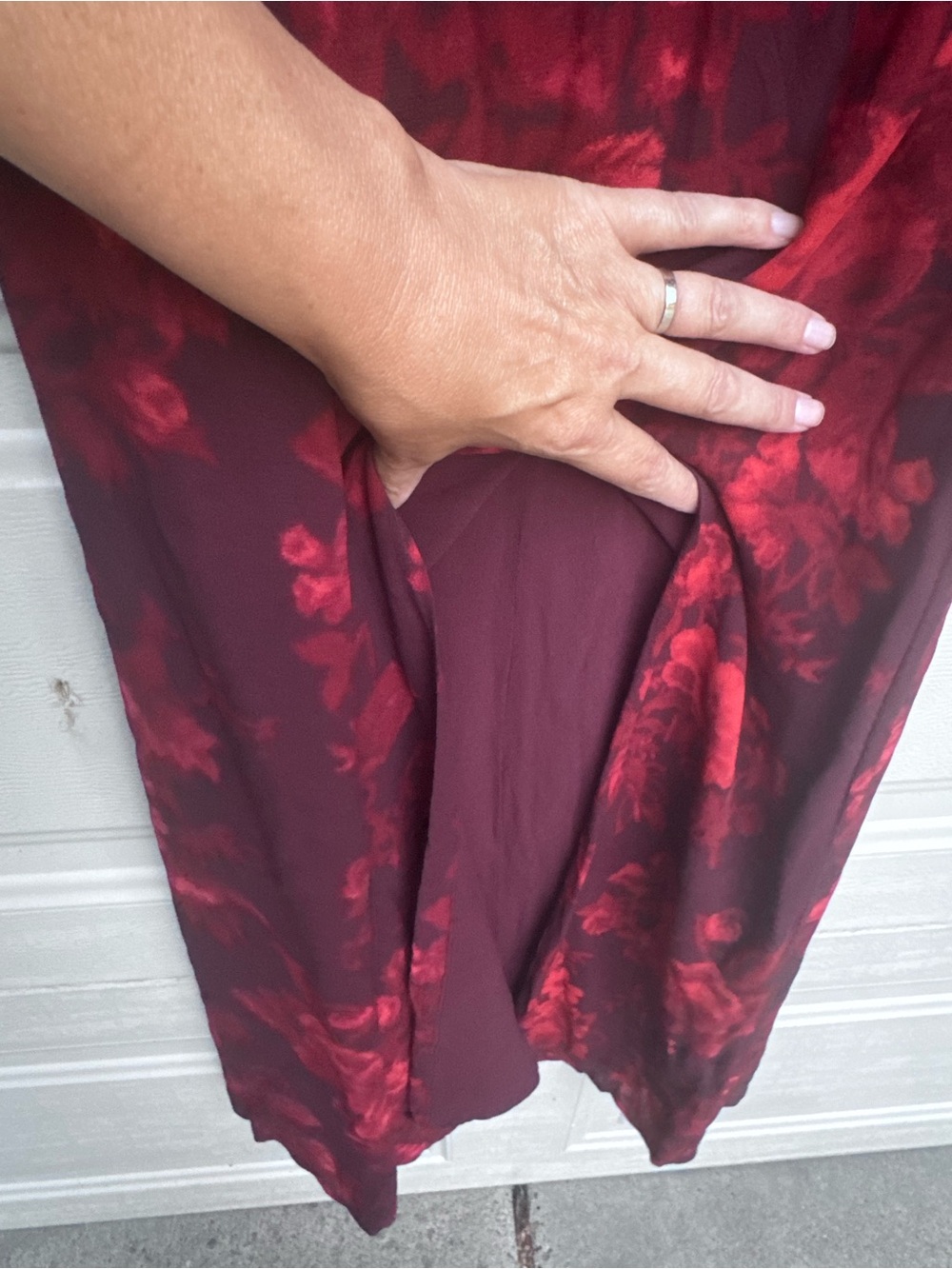STUNNING Reformation Burgundy Floral Maxi Dress with Keyhole - Picture 4 of 7